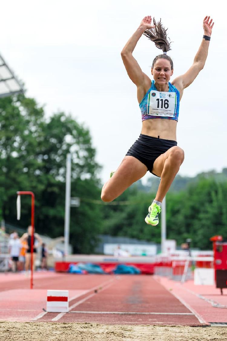 121784470027Atletika_Novo_Mesto_0015_260701_MKV-Peter Kastelic AZS13.jpg-atletskimiting-nm.si